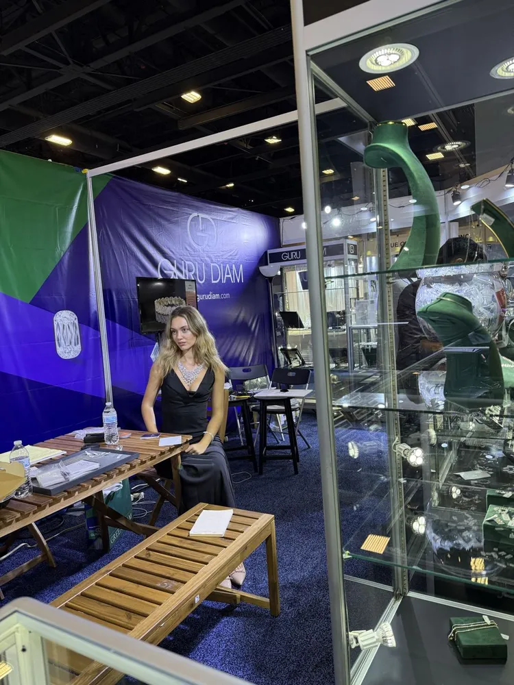 Guru Diam booth, JIS Miami, October 2025