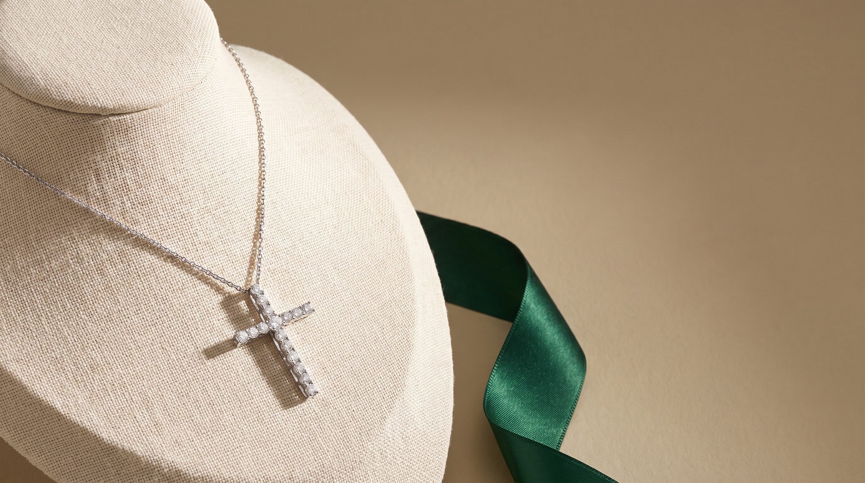 Diamond Cross Pendants: A Sourcing Guide