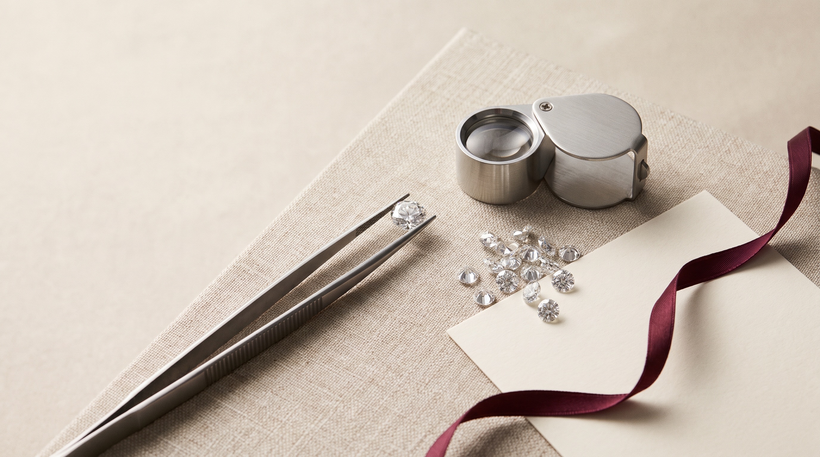How to Become a Diamond Broker