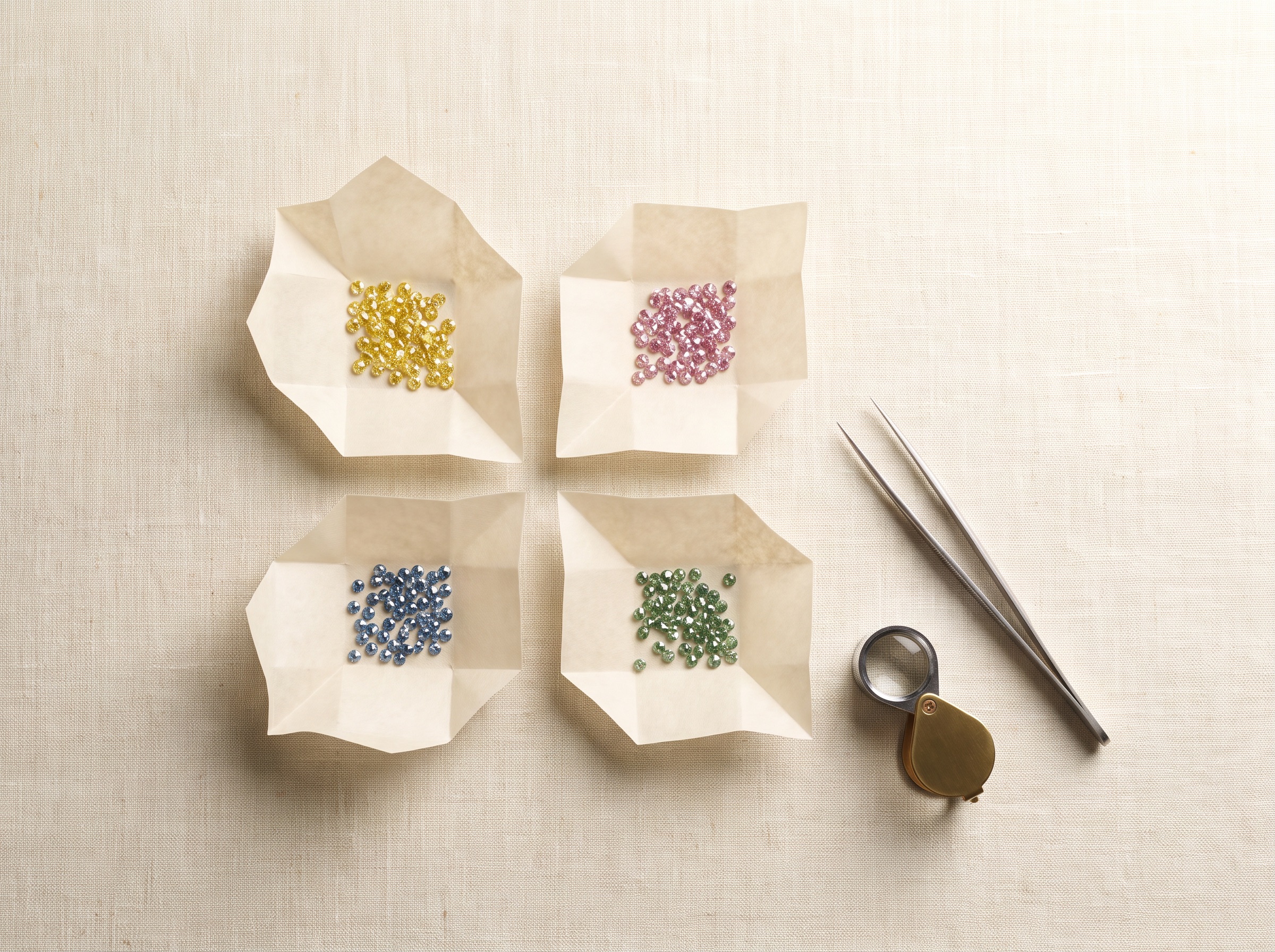 Fancy Color Round Melee Lab-Grown Diamonds Wholesale Guide