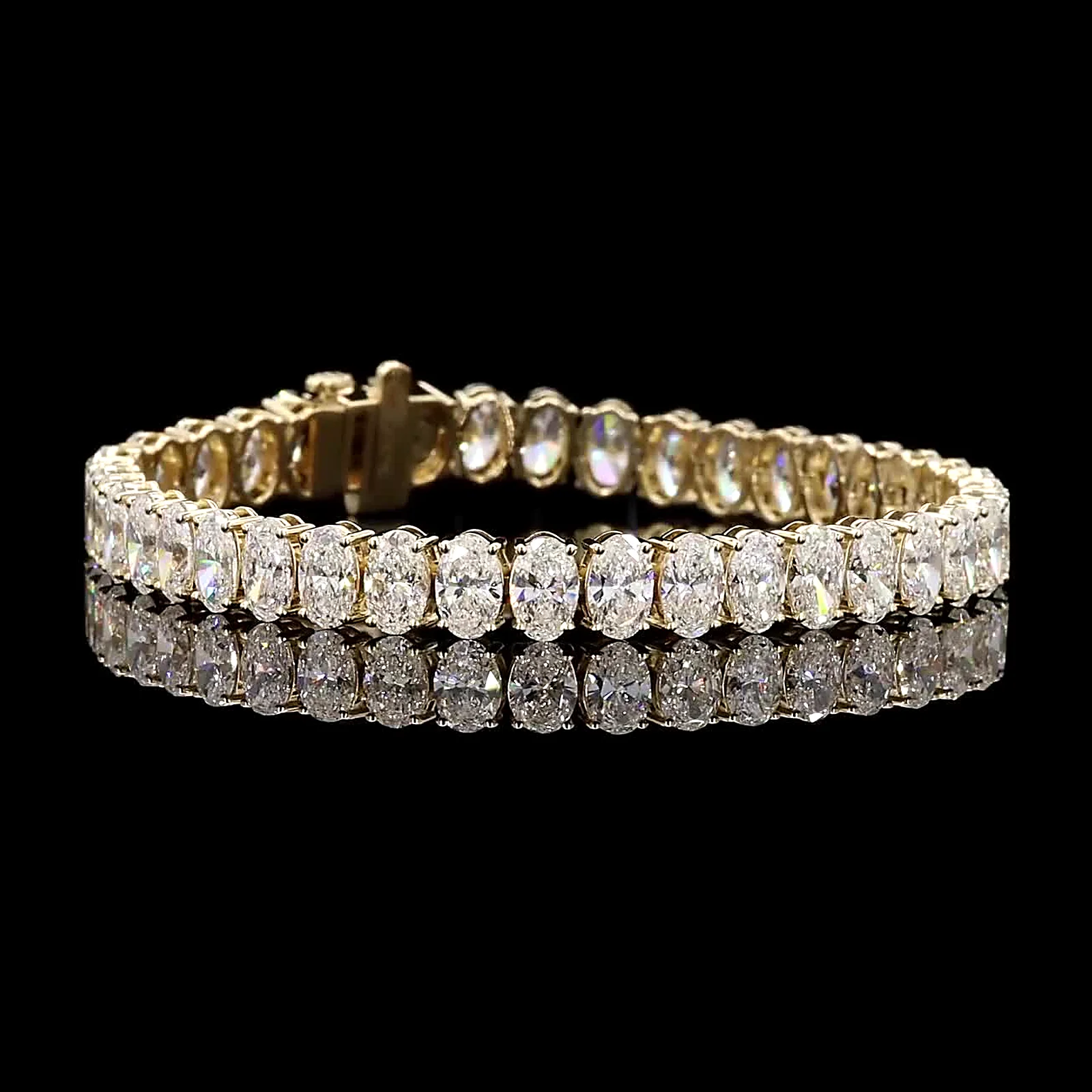 Oval diamond tennis bracelet, 14K yellow gold, 11.27 ct total