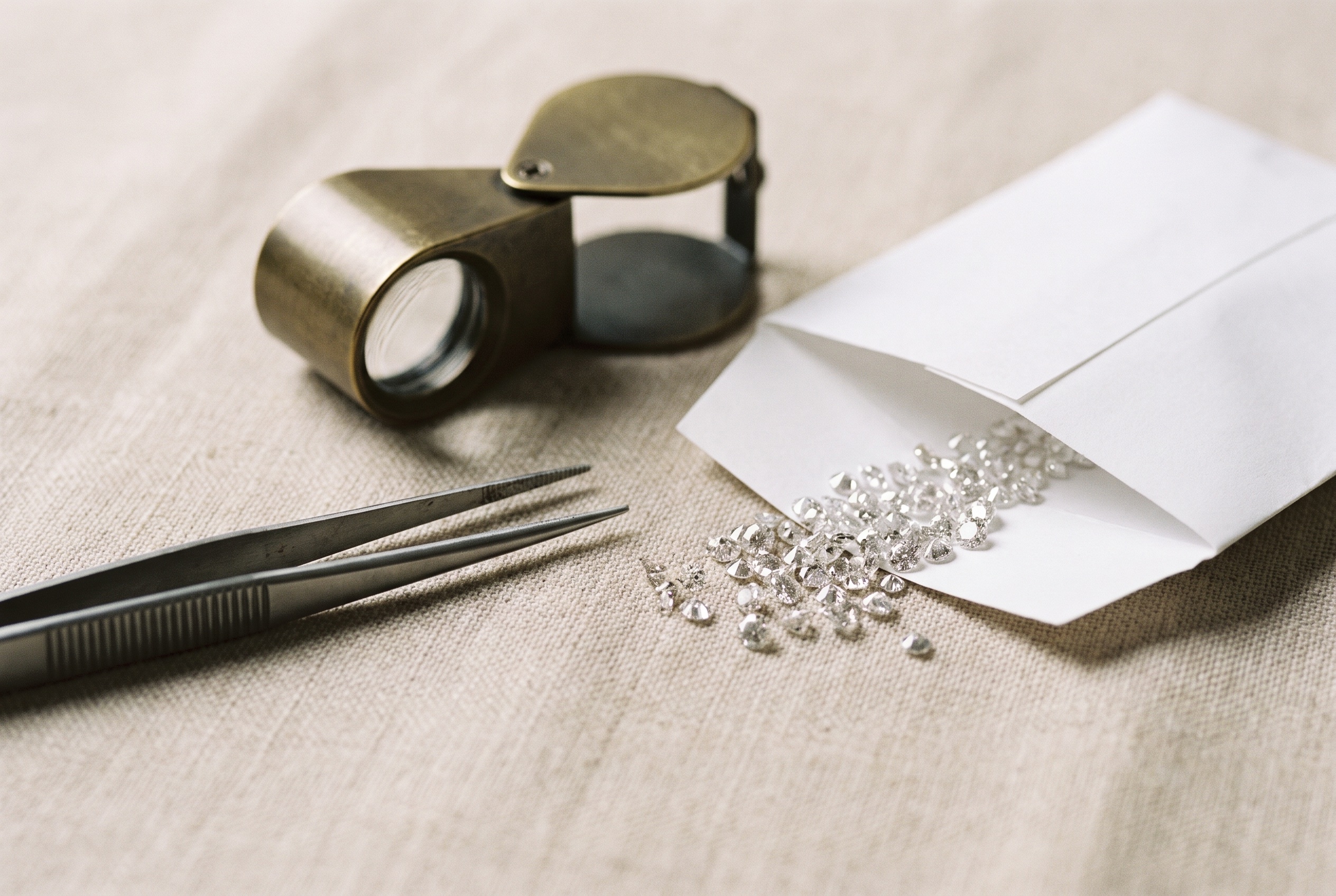 Diamond Dealers: How the Trade Works