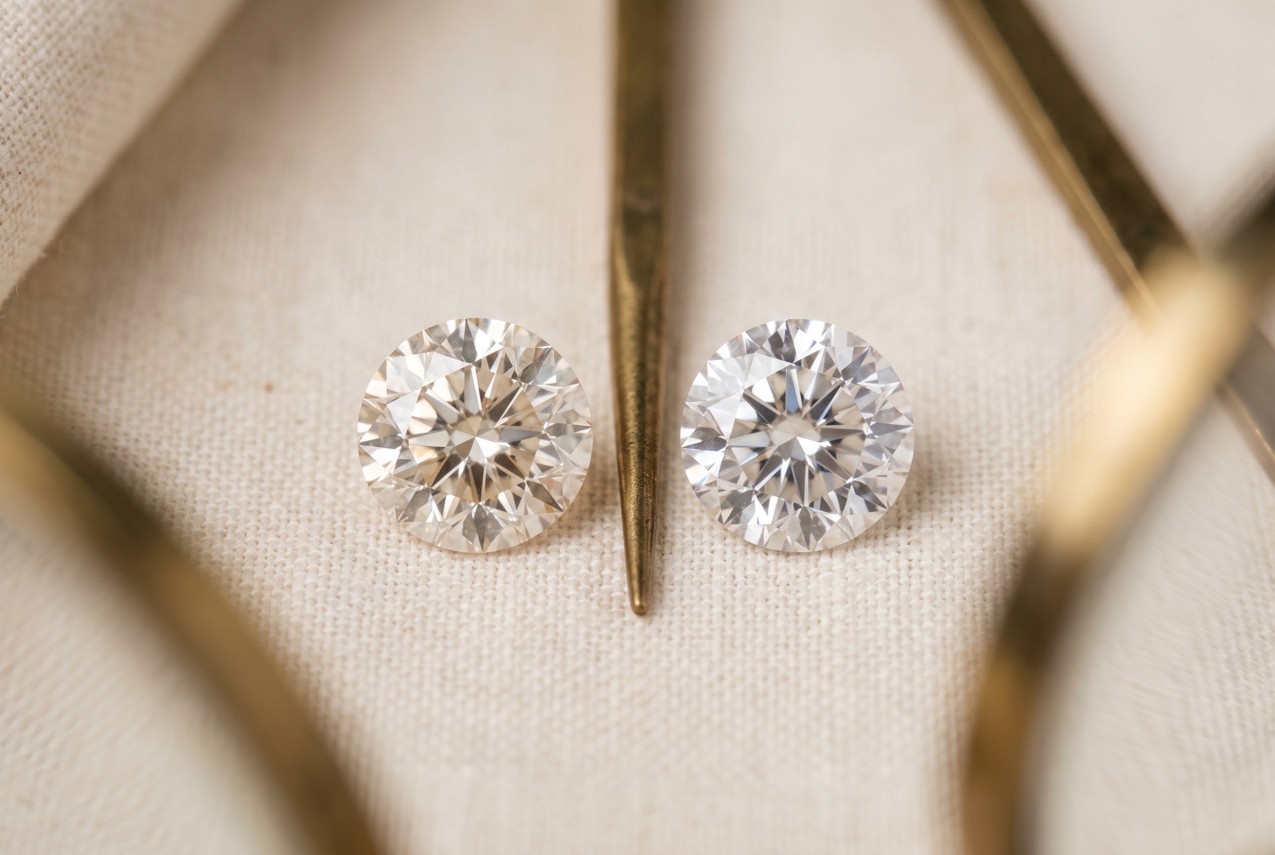 Lab-Grown Diamond vs. Moissanite